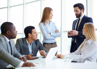 metoo men now avoid one on one meetings with female co workers metoo men now avoid one on one meetings with female co workers