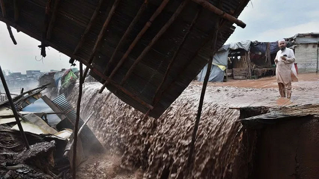 representational image rain causes a roof to collapse in pakistan photo radio pakistan representational image rain causes a roof to collapse in pakistan photo radio pakistan