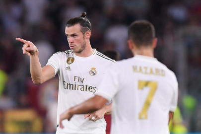 bale scores twice and sent off as madrid held by villarreal