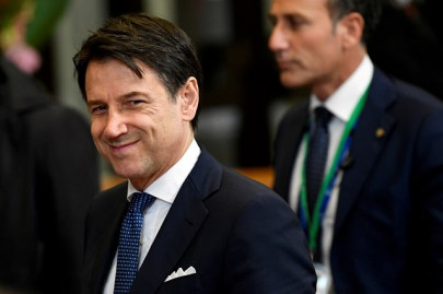 italy s pm conte confident on finalising talks over new government by wednesday