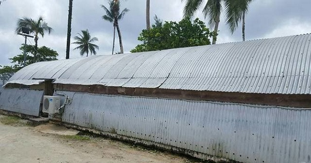 papua new guinea has cancelled a contract with an australian backed firm running refugee camps on manus island photo afp
