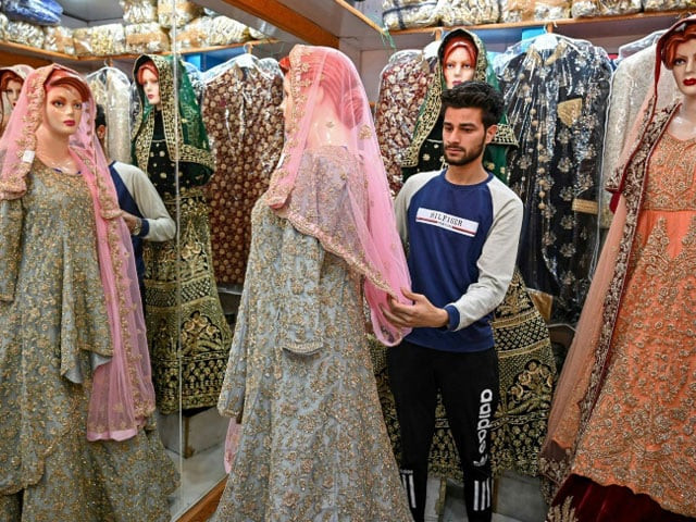 kashmir bride arshi nisar says she grew up dreaming about her wedding but there is not much to celebrate now photo afp kashmir bride arshi nisar says she grew up dreaming about her wedding but there is not much to celebrate now photo afp
