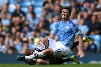 laporte undergoes operation on injured knee laporte undergoes operation on injured knee