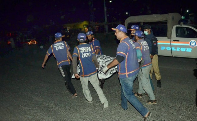 injured include two senior police officers a tv reporter and a cameraman photo online