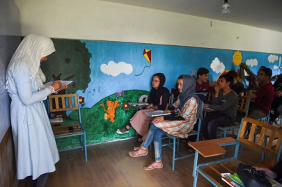 afghanistan s women pioneers fearful as us taliban deal looms afghanistan s women pioneers fearful as us taliban deal looms