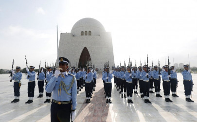 pakistan honours its martyrs on defence day pakistan honours its martyrs on defence day