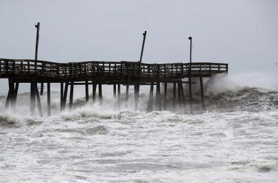 thousands try to flee hurricane devastated bahamas islands thousands try to flee hurricane devastated bahamas islands