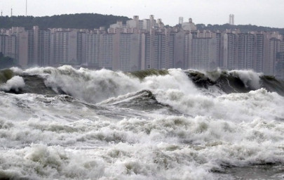 typhoon knocks out power in south korea north braces for storm typhoon knocks out power in south korea north braces for storm