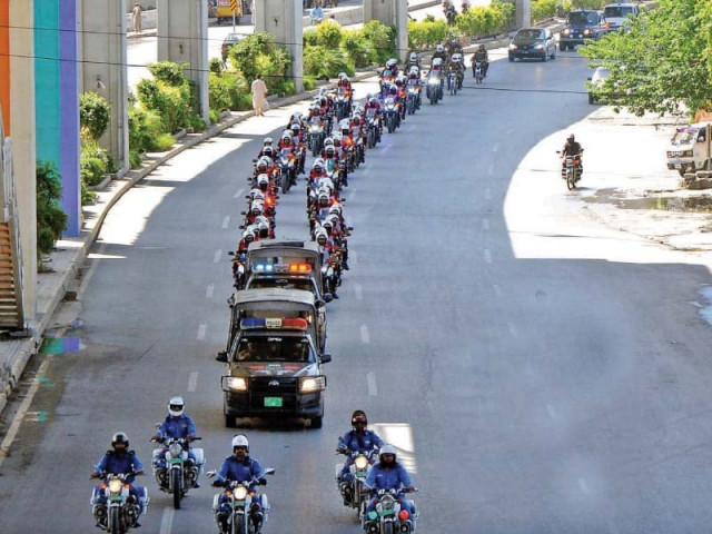 rawalpindi police hold flag march photo nni rawalpindi police hold flag march photo nni