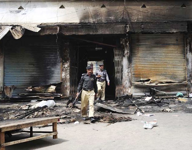 karachi violence over 100 dead