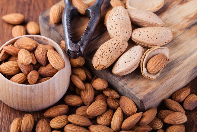 5 reasons you should include almonds in your daily diet
