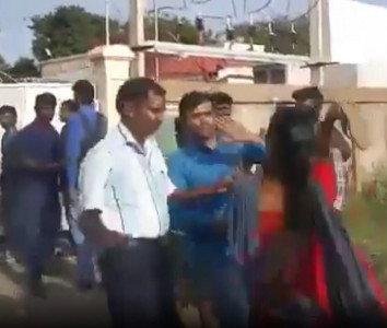 watch man beaten up by two wives for trying to marry again watch man beaten up by two wives for trying to marry again