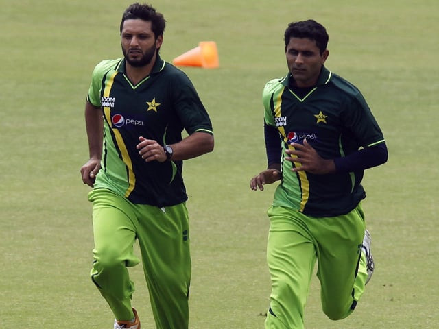 afridi joins razzaq at melbourne renegades afridi joins razzaq at melbourne renegades