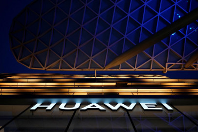 us flags huawei 5g network security concerns to gulf allies