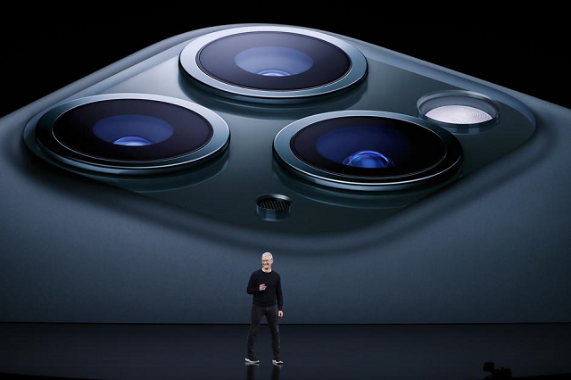 ceo tim cook presents the new iphone 11 pro at an apple event at their headquarters in cupertino california us september 10 2019 photo reuters ceo tim cook presents the new iphone 11 pro at an apple event at their headquarters in cupertino california us september 10 2019 photo reuters