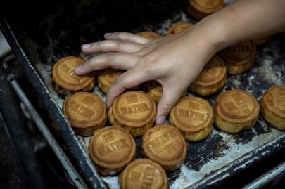 hong kong festival mooncakes get a protest makeover hong kong festival mooncakes get a protest makeover