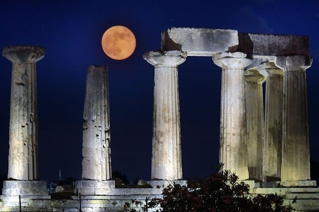 june 039 s full moon known as the strawberry moon rises above the apollo temple in ancient corinth on june 17 2019 photo afp june 039 s full moon known as the strawberry moon rises above the apollo temple in ancient corinth on june 17 2019 photo afp