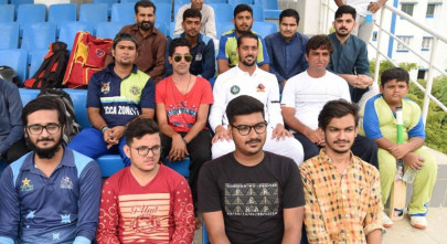 fans throng stadiums on opening day of quaid e azam trophy fans throng stadiums on opening day of quaid e azam trophy