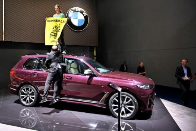 pressure mounting on auto sector to go green abandon combustion engines photo online pressure mounting on auto sector to go green abandon combustion engines photo online