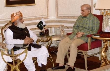 pml n president shehbaz sharif exchanges views with jui f chief maulana fazlur rehman in lahore photo nni