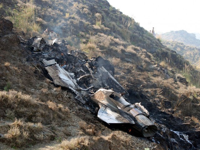 colombia plane crash kills seven