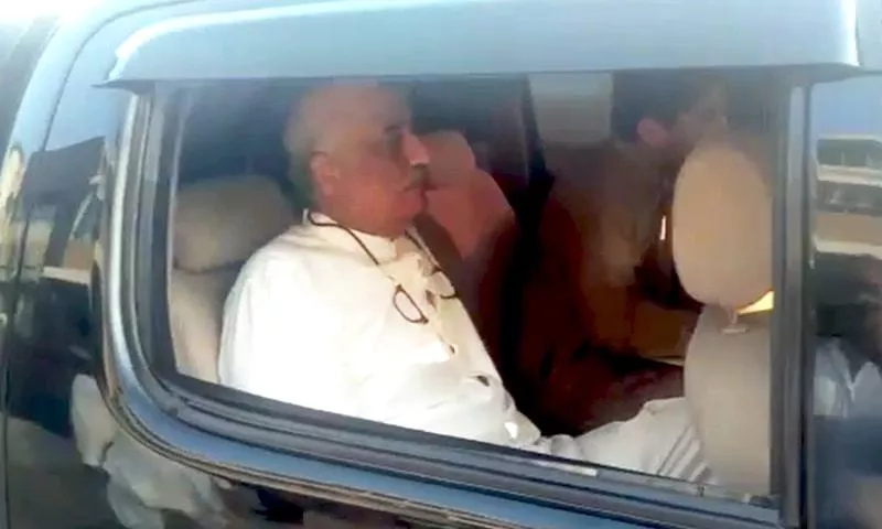khursheed shah in nab custody screen grab khursheed shah in nab custody screen grab