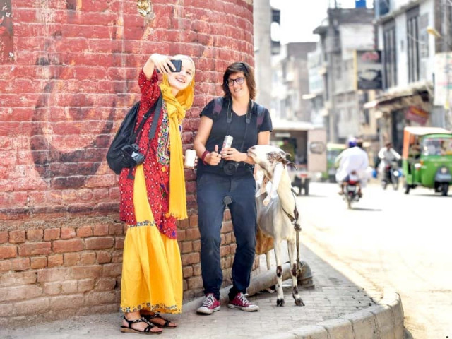 peshawar gets german visitors