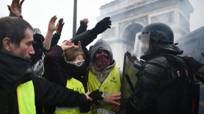 off duty police captain among 158 held after paris protests prosecutors off duty police captain among 158 held after paris protests prosecutors