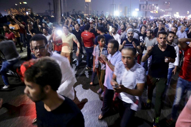 egyptian protesters shout slogans as they call for removal of president abdel fattah el sisi in cairo 039 s downtown on september 20 photo afp