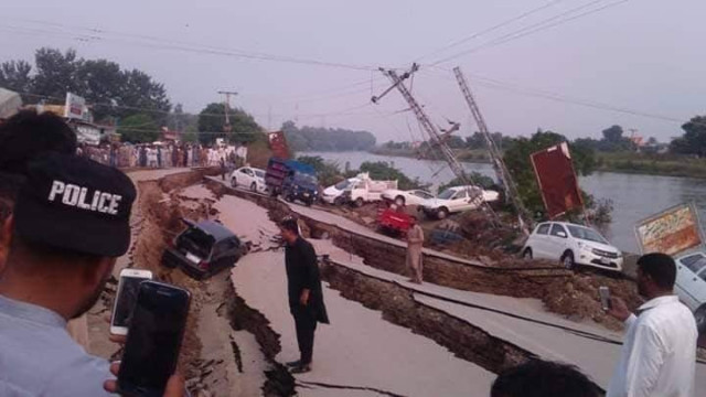 at least eight dead and over 100 injured after 5 2 magnitude quake hit ajk punjab and parts of k p photo express at least eight dead and over 100 injured after 5 2 magnitude quake hit ajk punjab and parts of k p photo express