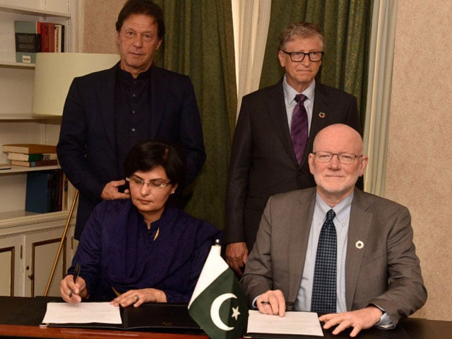 pakistan and the gates foundation sign a memorandum of understanding mou during a meeting in new york photo twitter pakistan and the gates foundation sign a memorandum of understanding mou during a meeting in new york photo twitter