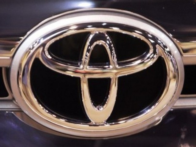 toyota will acquire 4 94 stake in suzuki which will in turn buy 0 2 stake in toyota photo reuters
