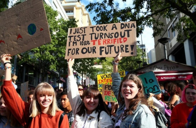 in pictures millions protest as global climate strike continues