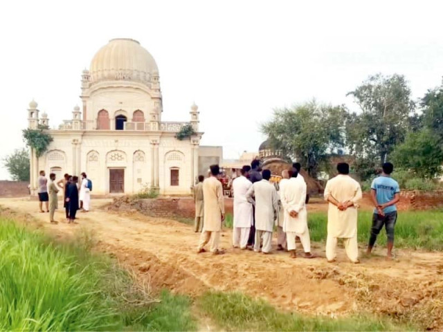 the land surrounding the gurdwara has been evacuated and work on the boundary wall surrounding it has begun photos express the land surrounding the gurdwara has been evacuated and work on the boundary wall surrounding it has begun photos express