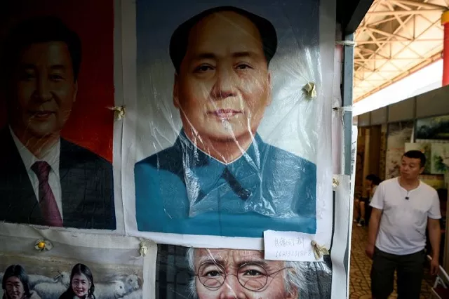 paintings of china 039 s president xi jinping and founder of the people 039 s republic mao zedong adorn the panjiayuan antique market in beijing photo afp paintings of china 039 s president xi jinping and founder of the people 039 s republic mao zedong adorn the panjiayuan antique market in beijing photo afp