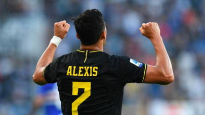 alexis sanchez scores sees red as inter stay top alexis sanchez scores sees red as inter stay top