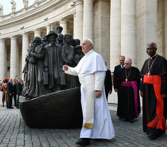 pope francis attends the unveiling of a sculpture depicting a group of migrants of various cultures and from different historic times following a mass for world day of migrants and refugees at st peter 039 s square at the vatican september 29 2019 photo reuters pope francis attends the unveiling of a sculpture depicting a group of migrants of various cultures and from different historic times following a mass for world day of migrants and refugees at st peter 039 s square at the vatican september 29 2019 photo reuters