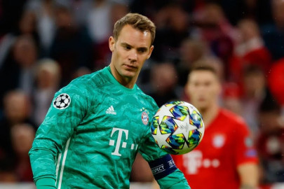 neuer out to settle germany s keeper debate against spurs