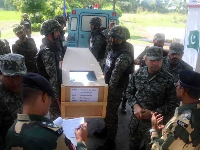 indian soldier had drowned and his body reportedly swept towards pakistani side along working boundary photo ispr indian soldier had drowned and his body reportedly swept towards pakistani side along working boundary photo ispr
