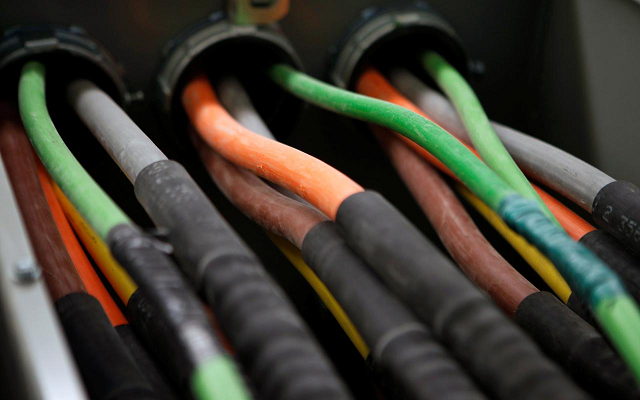 fiber optic cables carrying internet providers are seen running into a server room at intergate manhattan a data center owned and developed by sabey data center properties during a tour of the facility in lower manhattan in new york march 20 2013 photo reuters fiber optic cables carrying internet providers are seen running into a server room at intergate manhattan a data center owned and developed by sabey data center properties during a tour of the facility in lower manhattan in new york march 20 2013 photo reuters