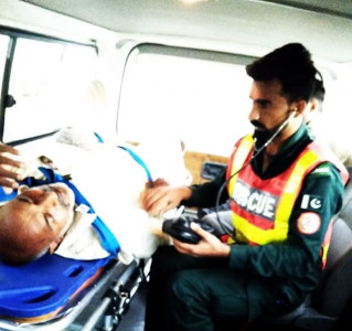 rescuers set example by saving elderly man and his hard earned money rescuers set example by saving elderly man and his hard earned money