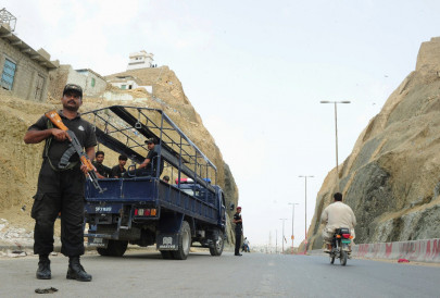 five more killed in karachi target killings