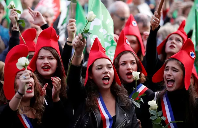 protesters demonstrate against a reform bill that will widen access to medically assisted procreation to lesbian couples and single women in paris france photo reuters protesters demonstrate against a reform bill that will widen access to medically assisted procreation to lesbian couples and single women in paris france photo reuters
