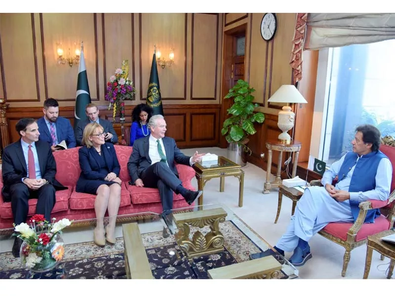 us senators maggie hassan and senator chris van hollen calls on prime minister imran khan at pm office us senators maggie hassan and senator chris van hollen calls on prime minister imran khan at pm office