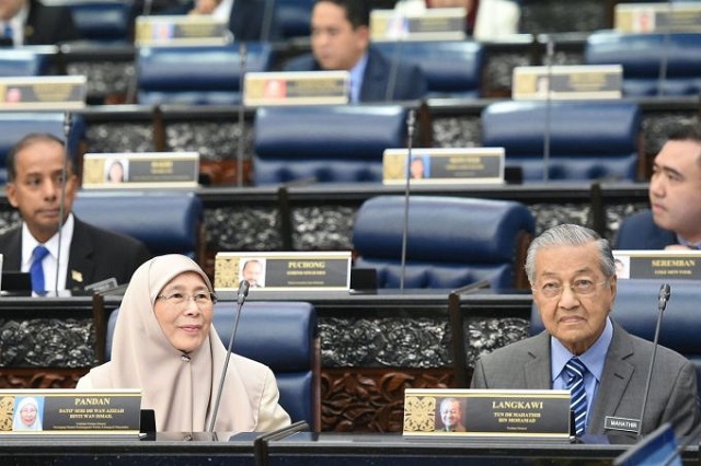 malaysia parliament scraps law penalising fake news