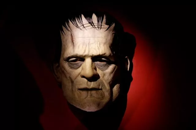 a quot natural history of horror quot exhibition in los angeles showcases movie props alongside scientific artefacts that inspired them photo afp a quot natural history of horror quot exhibition in los angeles showcases movie props alongside scientific artefacts that inspired them photo afp