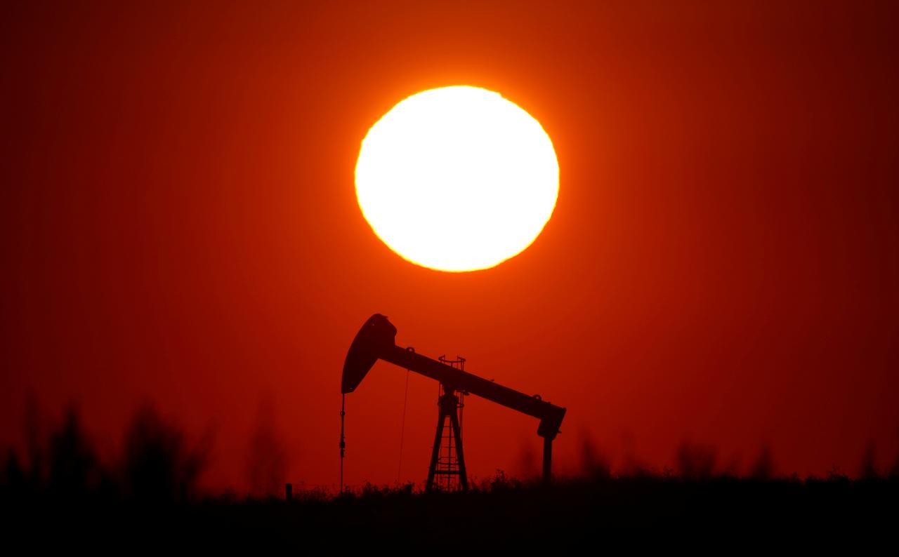 both oil benchmarks record their biggest daily rise since september 16 photo reuters