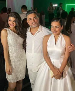 meera shakes a leg with jacqueline fernandez in dubai meera shakes a leg with jacqueline fernandez in dubai