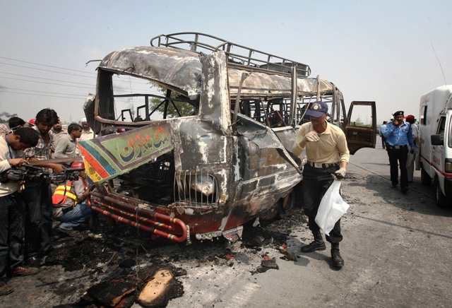 gt road tragedy nine burnt alive in passenger bus explosion