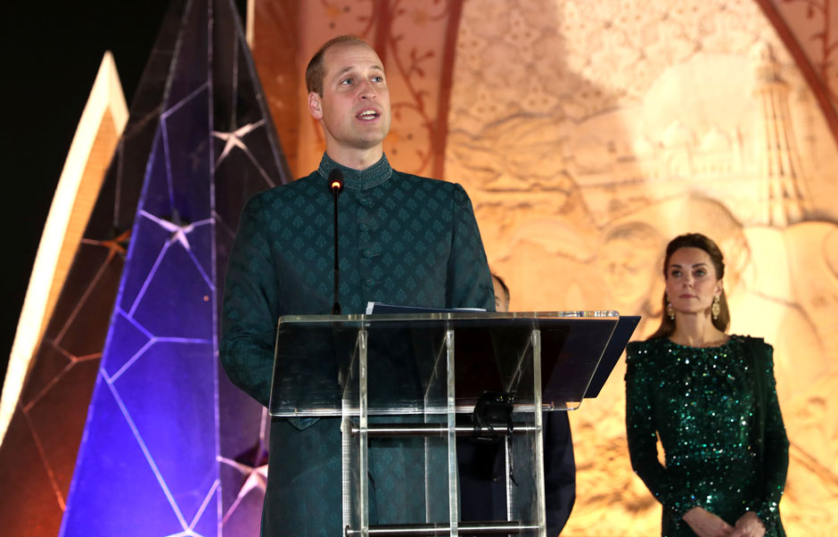 britain 039 s prince william makes a speech as he attends a special reception with catherine duchess of cambridge hosted by the british high commissioner to pakistan thomas drew at the pakistan national monument in islamabad photo reuters